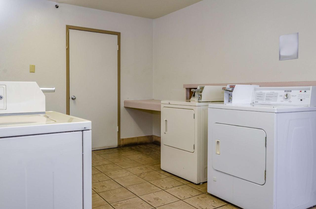 Studio 6-Fresno, Ca - Extended Stay Pinedale Zewnętrze zdjęcie
